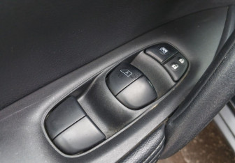 Подержанный автомобиль Nissan X-Trail 2020 года (21 фото)