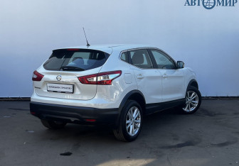 Подержанный автомобиль Nissan Qashqai 2016 года (5 фото)