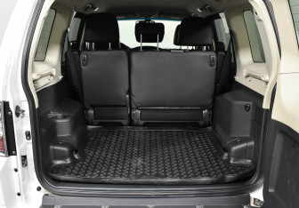 Подержанный автомобиль Mitsubishi Pajero 2014 года (16 фото)