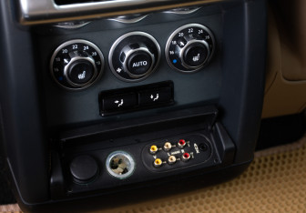 Подержанный автомобиль Land Rover Range Rover 2007 года (19 фото)