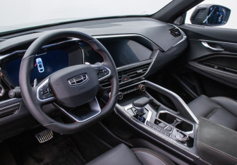 Подержанный автомобиль Geely Tugella 2023 года (9 фото)