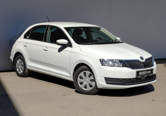 Подержанный автомобиль Skoda Rapid Liftback 2019 года (3 фото)