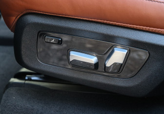 Подержанный автомобиль BMW X7 2021 года (12 фото)