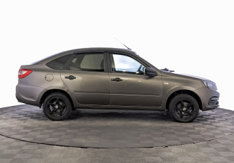 Подержанный автомобиль LADA (ВАЗ) Granta Liftback 2020 года (4 фото)