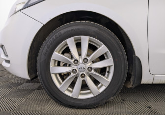 Подержанный автомобиль Kia Cerato Sedan 2015 года (12 фото)