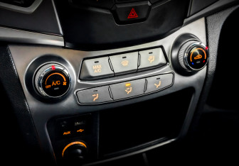 Подержанный автомобиль SsangYong Actyon 2014 года (25 фото)