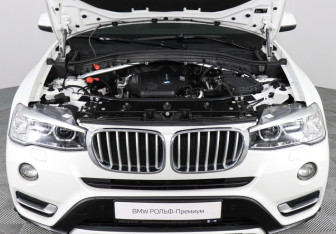Подержанный автомобиль BMW X3 2017 года (10 фото)