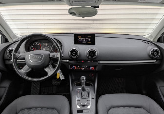 Подержанный автомобиль Audi A3 Hatchback 2013 года (14 фото)