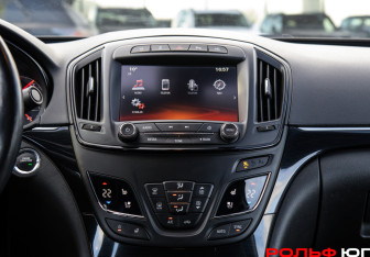 Подержанный автомобиль Opel Insignia Liftback 2014 года (10 фото)