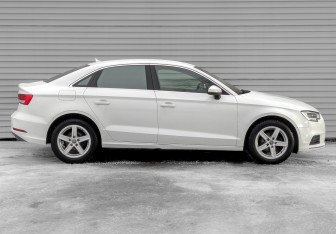 Подержанный автомобиль Audi A3 Sedan 2017 года (4 фото)