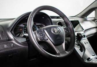 Подержанный автомобиль Toyota Venza 2013 года (15 фото)
