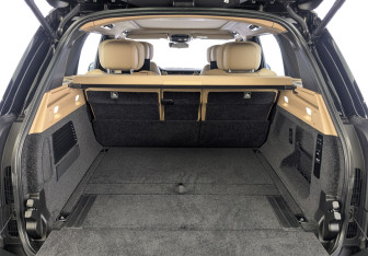 Подержанный автомобиль Land Rover Range Rover 2023 года (10 фото)