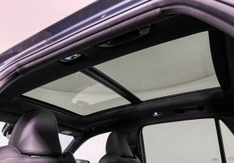 Подержанный автомобиль Geely Monjaro 2024 года (19 фото)