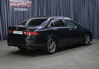 Подержанный автомобиль Honda Accord Sedan 2007 года (5 фото)