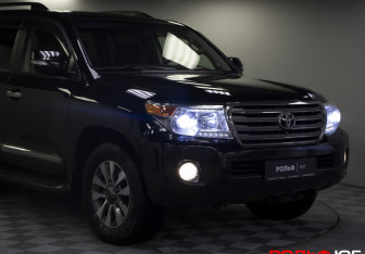 Подержанный автомобиль Toyota Land Cruiser Suv 2014 года (24 фото)
