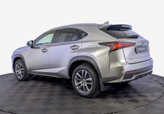Подержанный автомобиль Lexus NX 2021 года (7 фото)