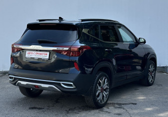 Подержанный автомобиль Kia Seltos 2021 года (5 фото)