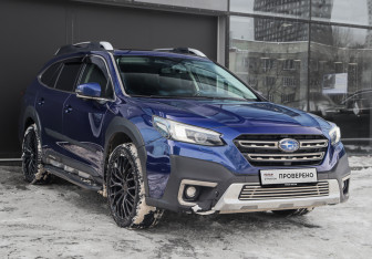 Подержанный автомобиль Subaru Outback Wagon 2022 года (3 фото)