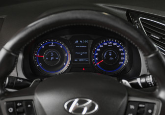 Подержанный автомобиль Hyundai i40 Sedan 2015 года (17 фото)