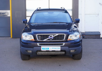 Подержанный автомобиль Volvo XC90 2010 года (2 фото)