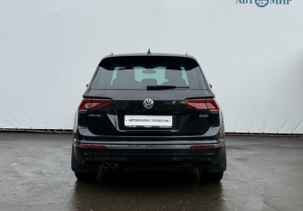 Подержанный автомобиль Volkswagen Tiguan 2019 года (6 фото)