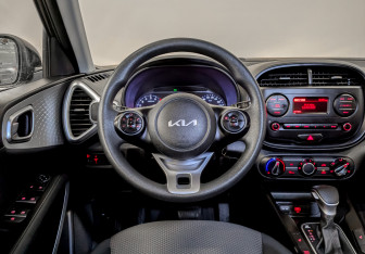 Подержанный автомобиль Kia Soul 2022 года (21 фото)