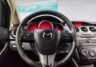 Подержанный автомобиль Mazda CX-7 2010 года (15 фото)
