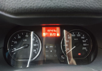 Подержанный автомобиль Nissan Terrano 2015 года (16 фото)