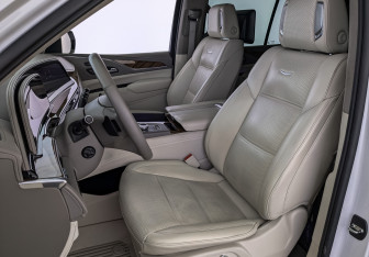 Подержанный автомобиль Cadillac Escalade Suv 2021 года (20 фото)