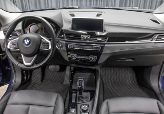 Подержанный автомобиль BMW X2 2021 года (13 фото)