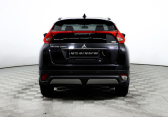 Подержанный автомобиль Mitsubishi Eclipse Cross 2019 года (6 фото)