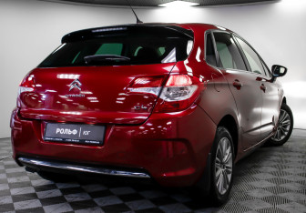 Подержанный автомобиль Citroen C4 Hatchback 2012 года (21 фото)
