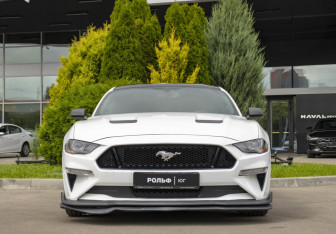 Подержанный автомобиль Ford Mustang Coupe 2020 года (2 фото)