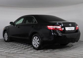 Подержанный автомобиль Toyota Camry Sedan 2008 года (7 фото)