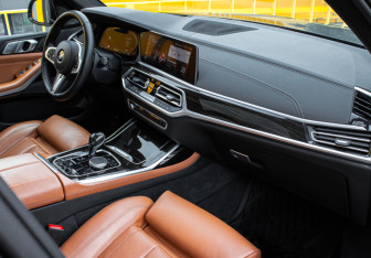 Подержанный автомобиль BMW X7 2019 года (9 фото)