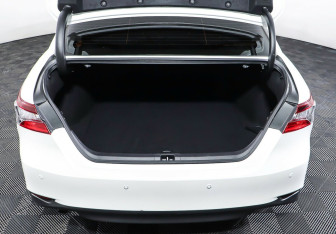 Подержанный автомобиль Toyota Camry Sedan 2022 года (19 фото)