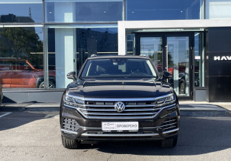 Подержанный автомобиль Volkswagen Touareg 2019 года (2 фото)