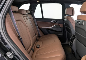 Новый BMW X5 2025 (12 фото)