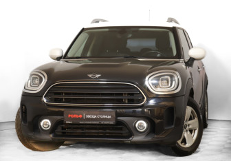 Подержанный автомобиль MINI Countryman 2020 года (20 фото)