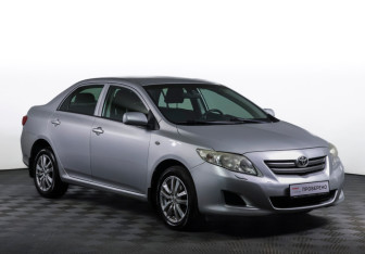 Подержанный автомобиль Toyota Corolla Sedan 2008 года (3 фото)