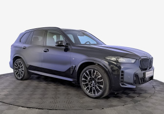 Подержанный автомобиль BMW X5 2023 года (3 фото)