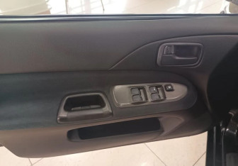 Подержанный автомобиль Mitsubishi Lancer Sedan 2007 года (12 фото)