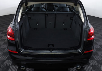 Подержанный автомобиль BMW X3 2019 года (9 фото)