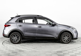 Подержанный автомобиль Kia Rio Hatchback 2022 года (4 фото)