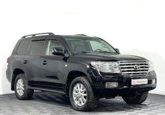 Подержанный автомобиль Toyota Land Cruiser Suv 2009 года (3 фото)