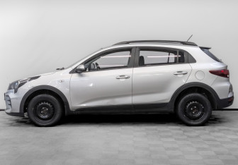 Подержанный автомобиль Kia Rio Hatchback 2021 года (8 фото)