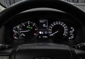 Подержанный автомобиль Toyota Land Cruiser Suv 2019 года (13 фото)