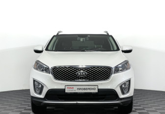 Подержанный автомобиль Kia Sorento 2016 года (2 фото)