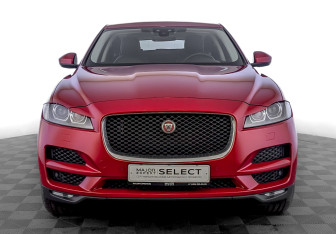 Подержанный автомобиль Jaguar F-Pace 2018 года (2 фото)