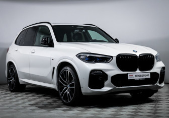Подержанный автомобиль BMW X5 2019 года (3 фото)